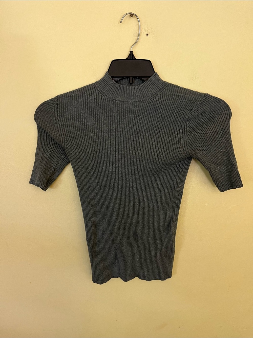 H&M Basics Gray Ribbed Knit Top
